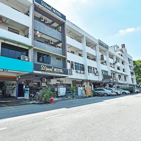 F Hotel Sungai Dua Bukit Exteriér fotografie