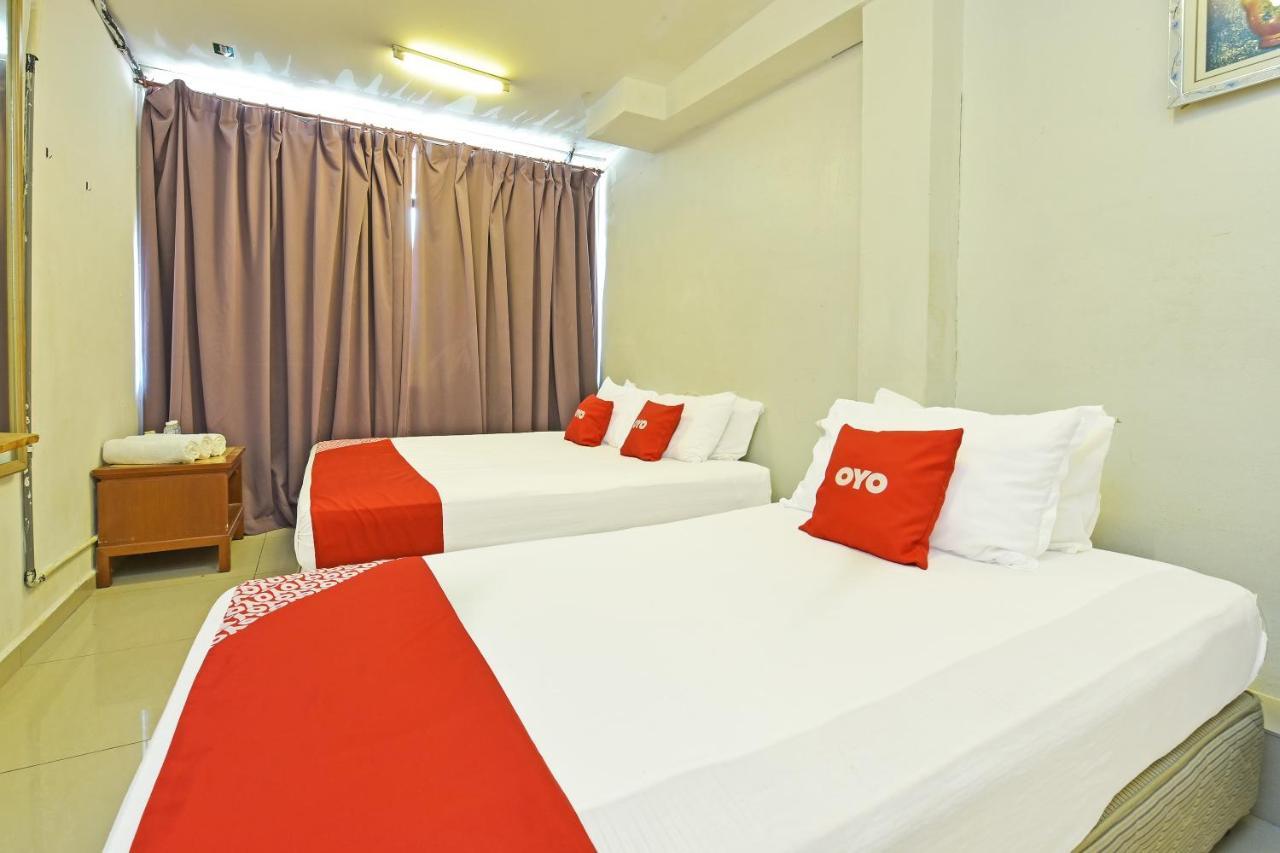 F Hotel Sungai Dua Bukit Exteriér fotografie