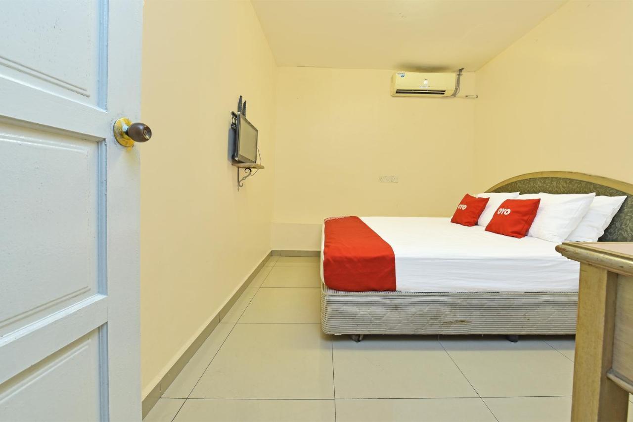 F Hotel Sungai Dua Bukit Exteriér fotografie