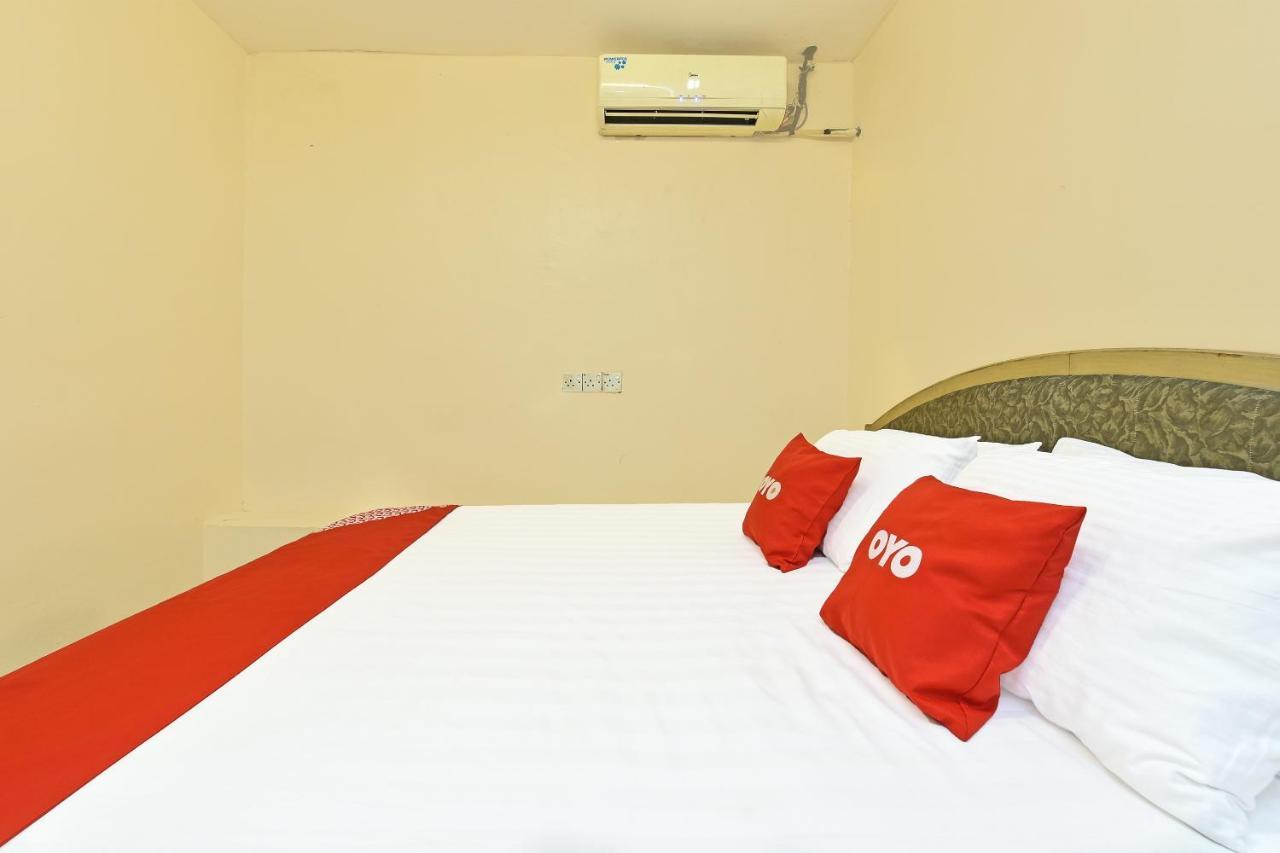F Hotel Sungai Dua Bukit Exteriér fotografie