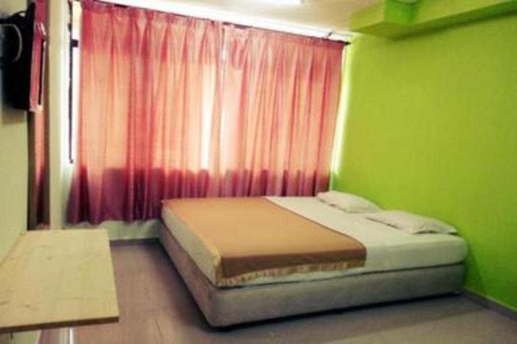 F Hotel Sungai Dua Bukit Exteriér fotografie